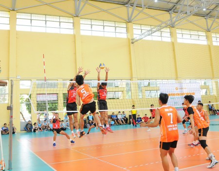Phát triển phong trào bóng chuyền sinh viên